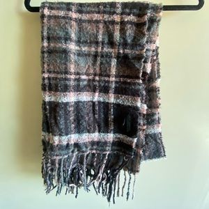 Steve Madden scarf